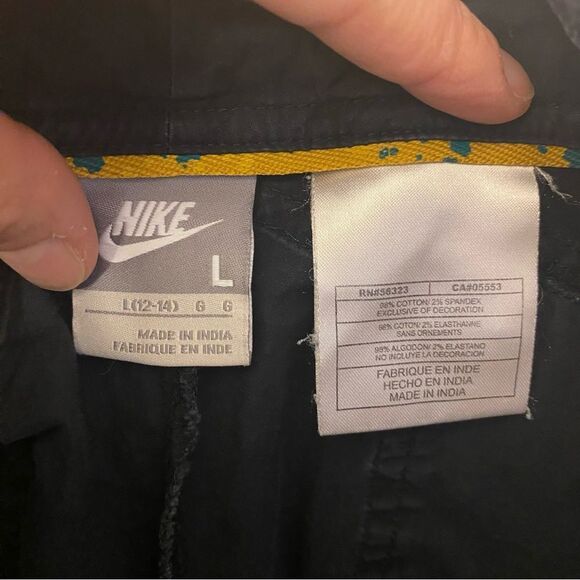 Nike vintage Women's long roll tab Bermuda cargo Shorts lo mid rise cotton L - Picture 9 of 12